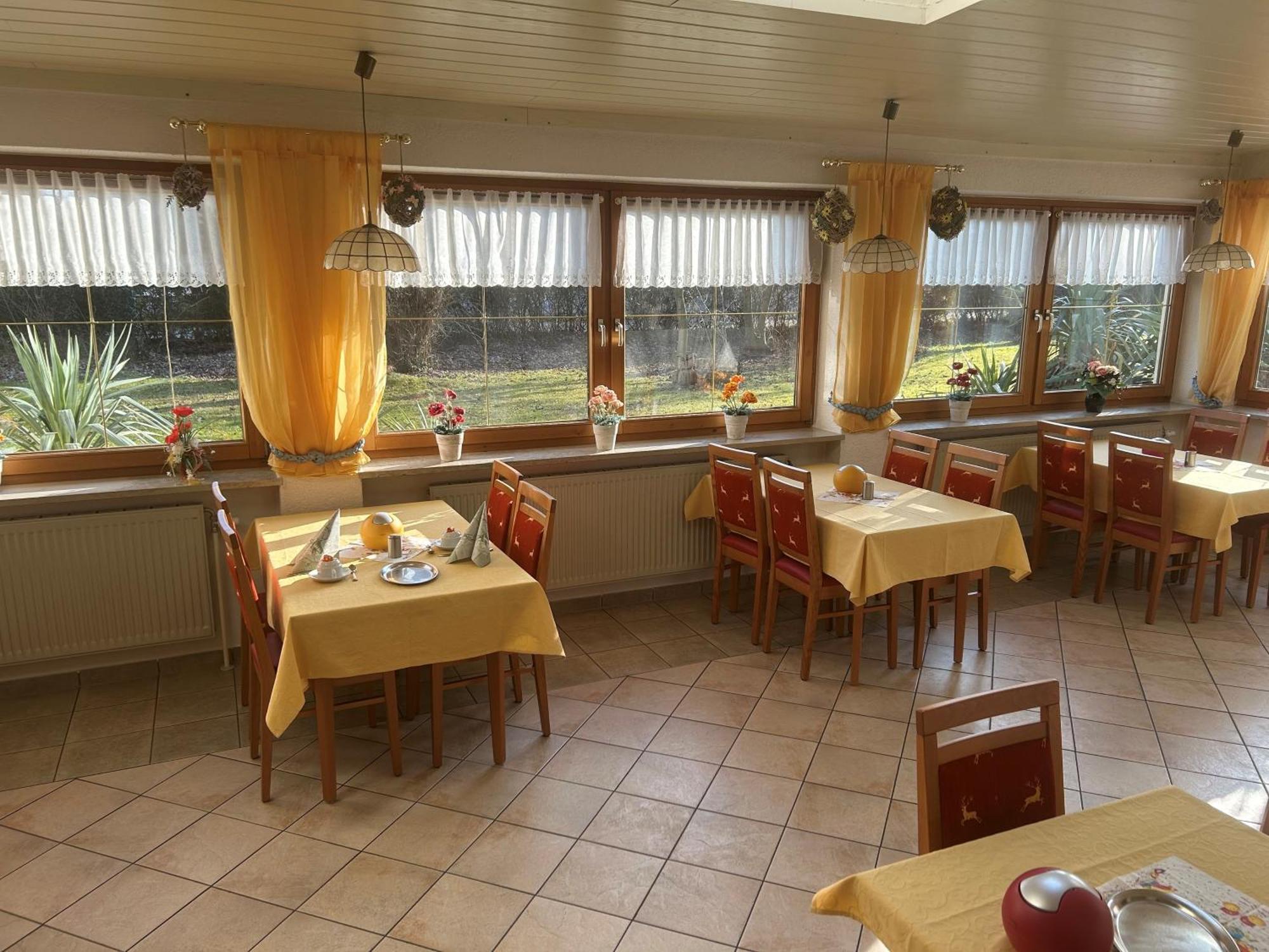 Hotel Garni Hubertushof Bad Füssing エクステリア 写真