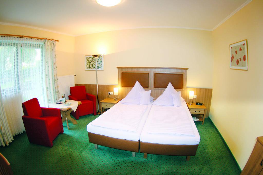 Hotel Garni Hubertushof Bad Füssing 部屋 写真